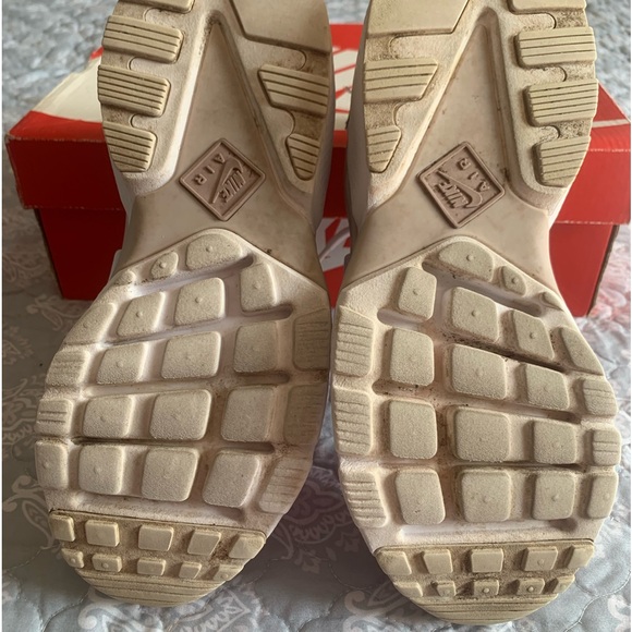 Nike Air Huarache City Low W , size 8.5 - Picture 6 of 7